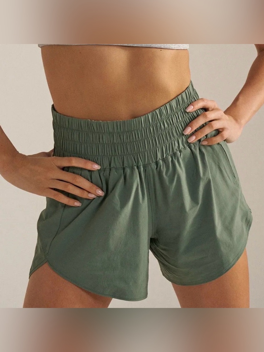 Outdoor Voices Light Speed 3" running short Laurel Wreath green women’s EUC L